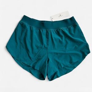 NWT CRZ YOGA Mid Waist Split Hem Running Shorts 4" Inseam Size L